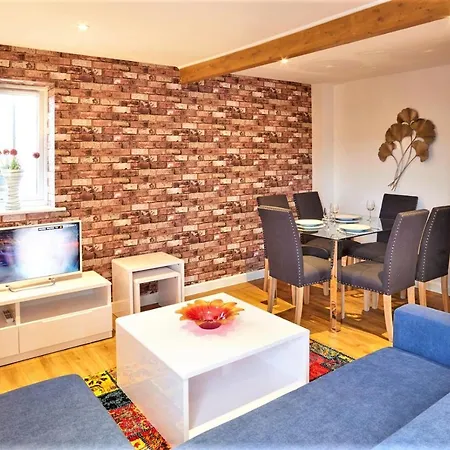 Apartment Savoy Court - Free Parking
