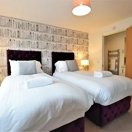 Savoy Court - Free Parking Apartment Bristol