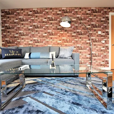 Savoy Court - Free Parking * Bristol