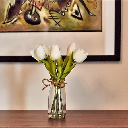 Savoy Court - Free Parking Apartment *